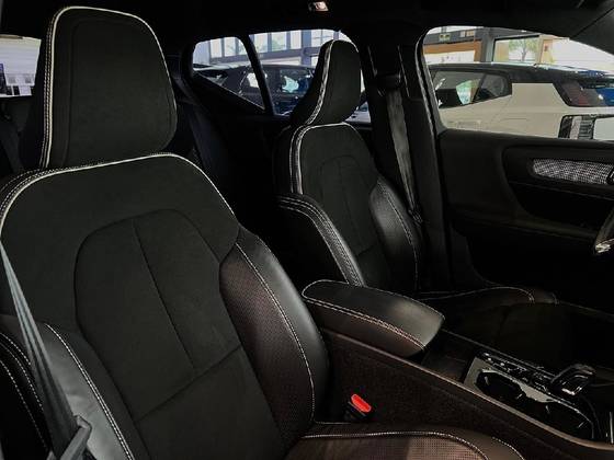 VOLVO XC40 1.5 T5 RECHARGE R-DESIGN GEARTRONIC